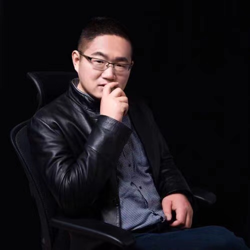 查龠   首席设计师